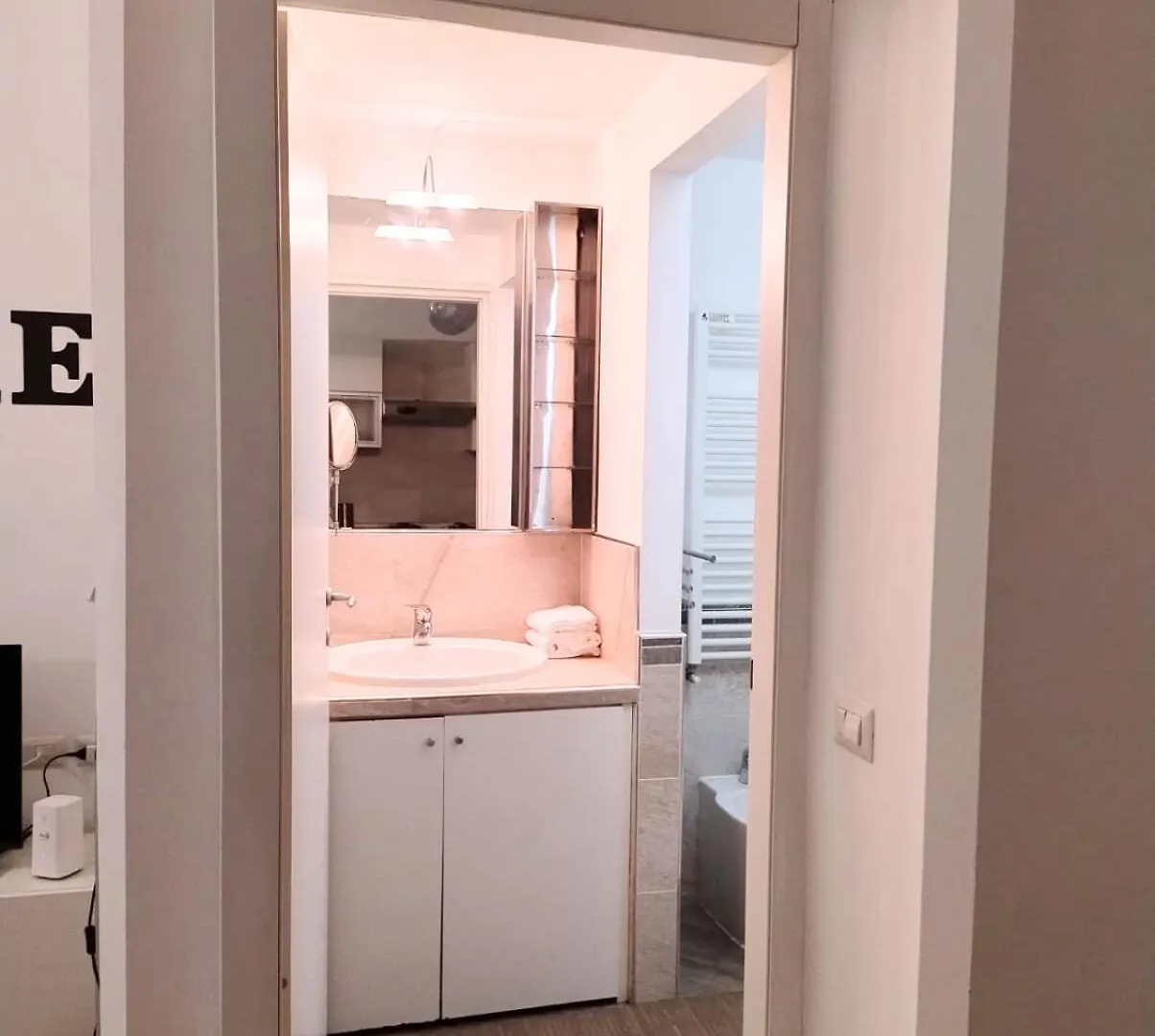 Hbhall Porta Romana Apartment Milan Italy