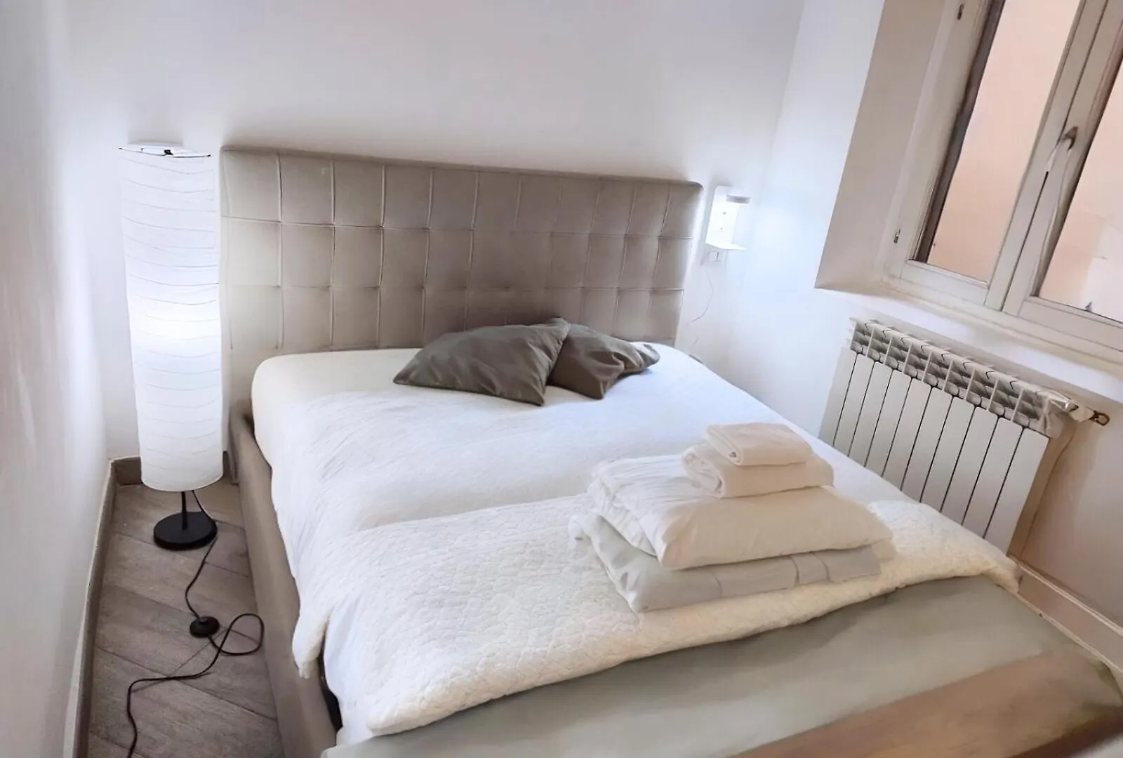Hbhall Porta Romana Apartment contacts