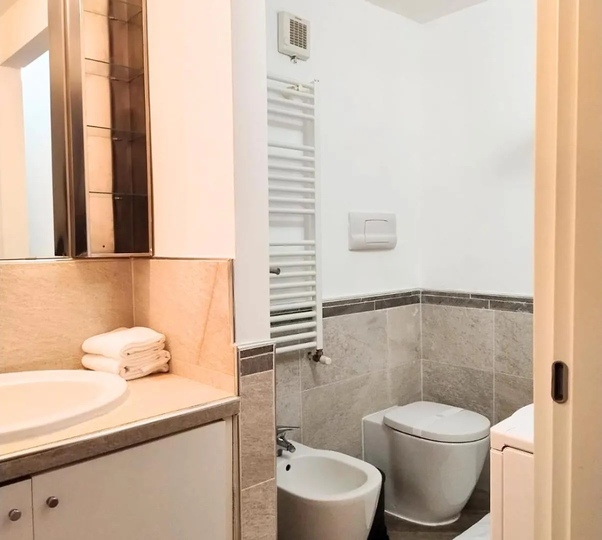 Hbhall Porta Romana Apartment Milan 0*,